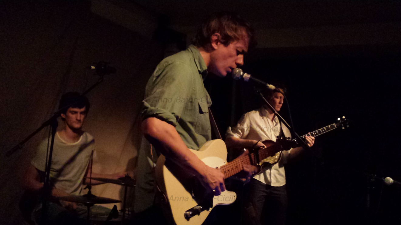 Steve Gunn with Erik Heestermans (drums) and Tommy DenNys (bass) @Cafe oto, London, November 2014 ©Anna Bajor-Ciciliati