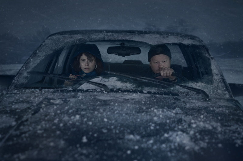 Jessie Buckley as Young Woman and Jesse Plemons as Jake in I'm Thinking Of Ending Things. Cr. Mary Cybulski/NETFLIX © 2020